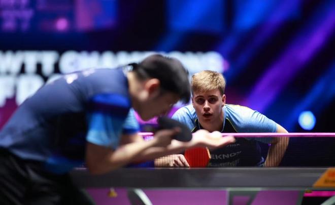 首发和轮换 首发和轮换