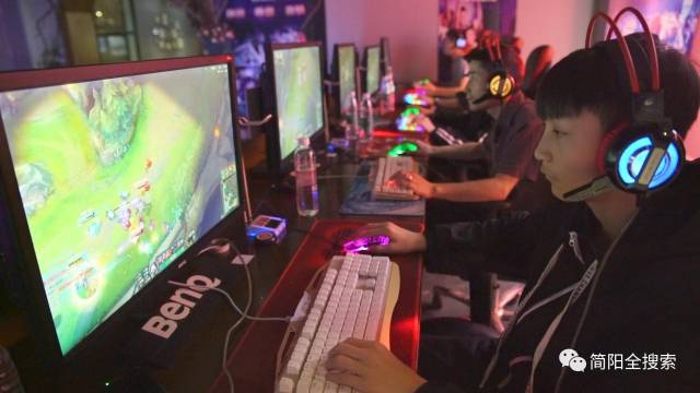 借出色的团 借出色的团