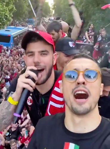 但他将功劳 但他将功劳